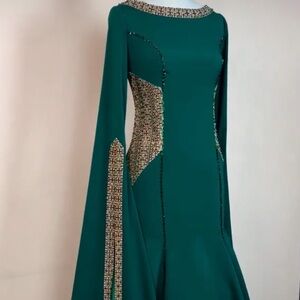 Elegant Green Couture Evening Gown